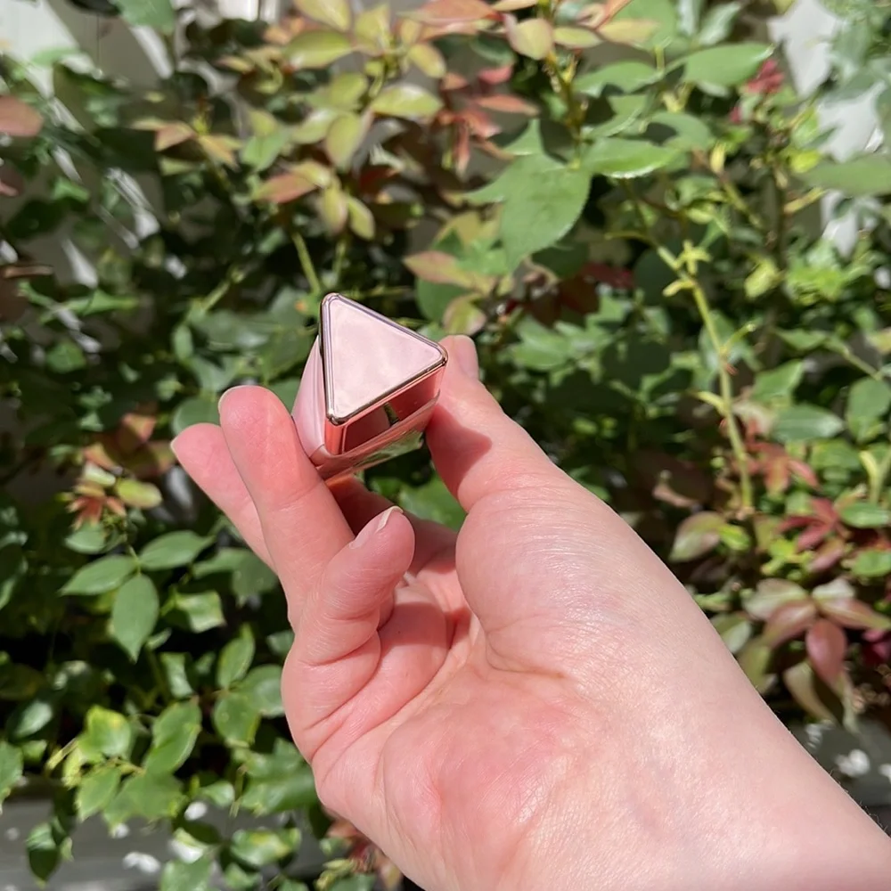 LYS BEAUTY - Aim High Multi-Use Liquid Highlighter in Brave